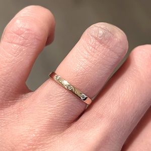 14k solid rose gold diamonds ring.